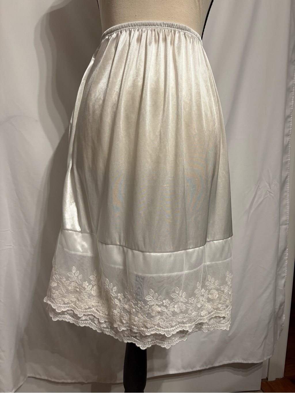 Vintage Melody Satin Half Slip In Shimmering Ivory Beautiful Lace Bottom Trim 1x